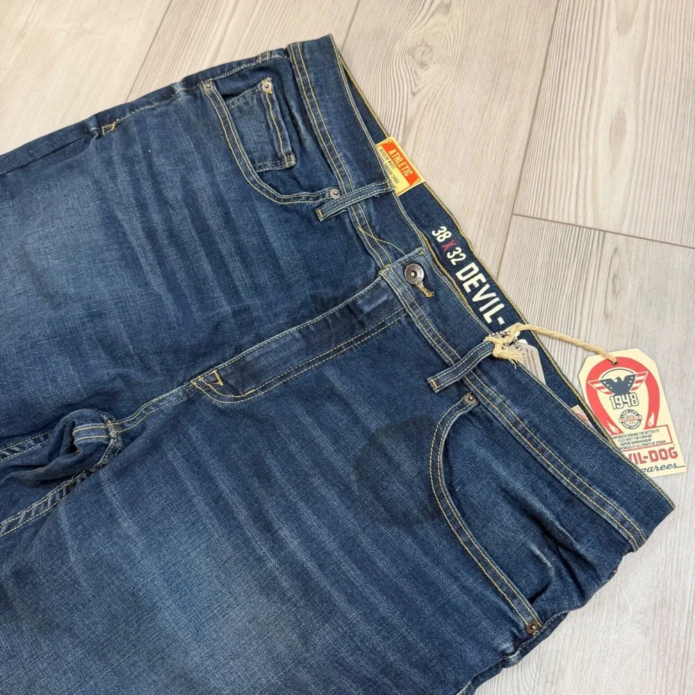 Devil-Dog Dungarees Mens Athletic Fit Tapered Leg Jeans Blue 38x32 NWT DD5001